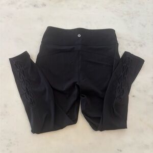 Lululemon Black Leggings w/bottom Mesh design panel 10